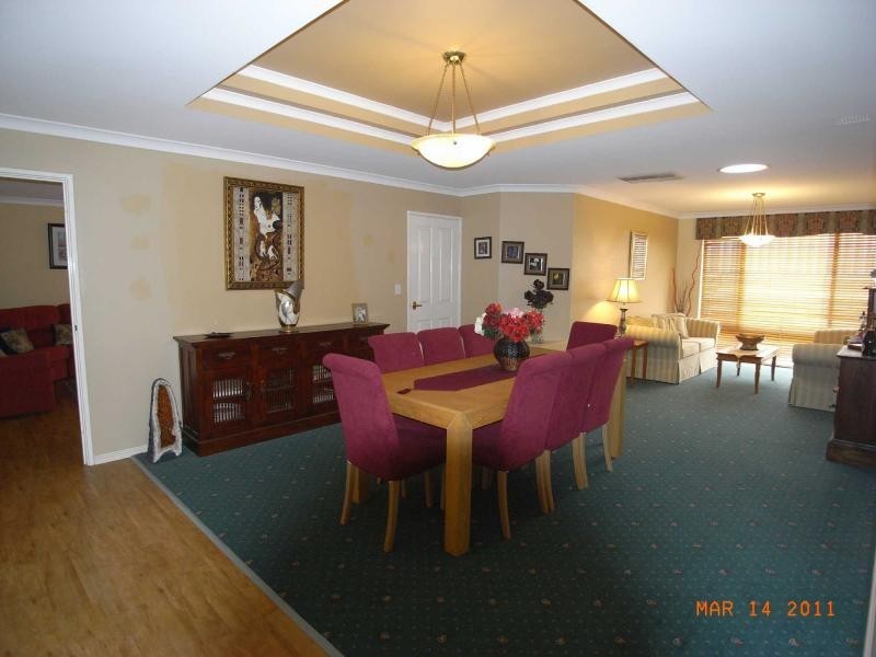 77 Manchester Drive, Hocking WA 6065