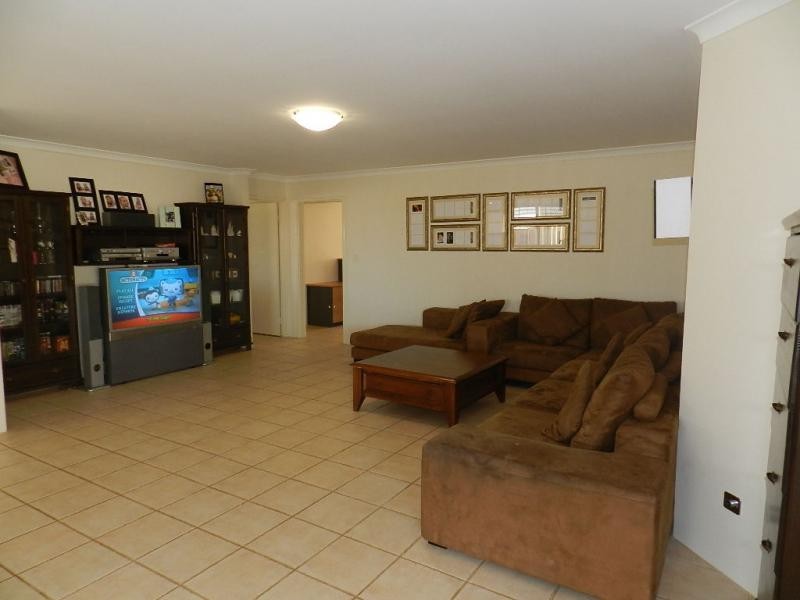 8 Swanmore Street, Butler WA 6036