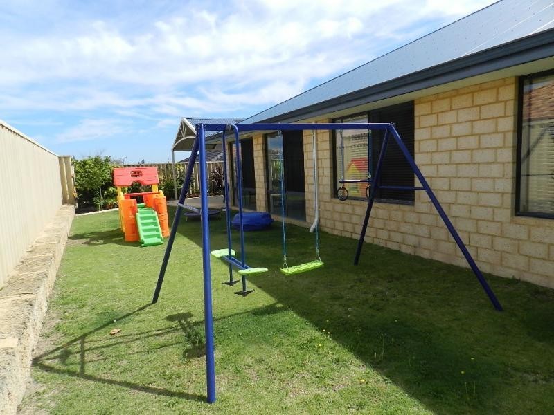 8 Swanmore Street, Butler WA 6036