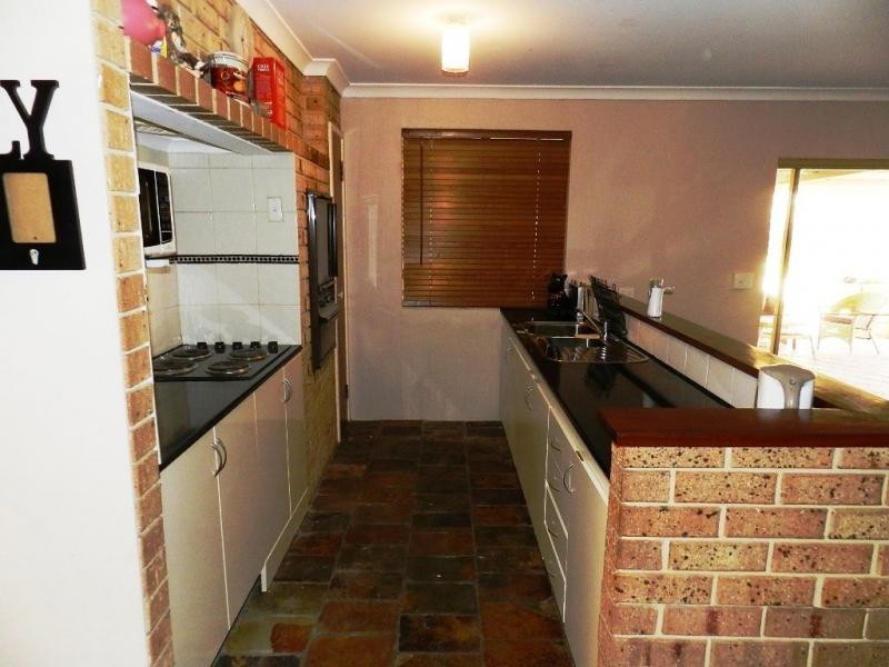 18 Sunningdale Road, Yanchep WA 6035