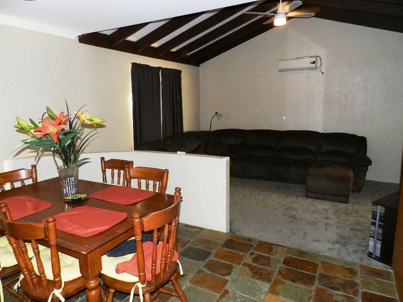 18 Sunningdale Road, Yanchep WA 6035