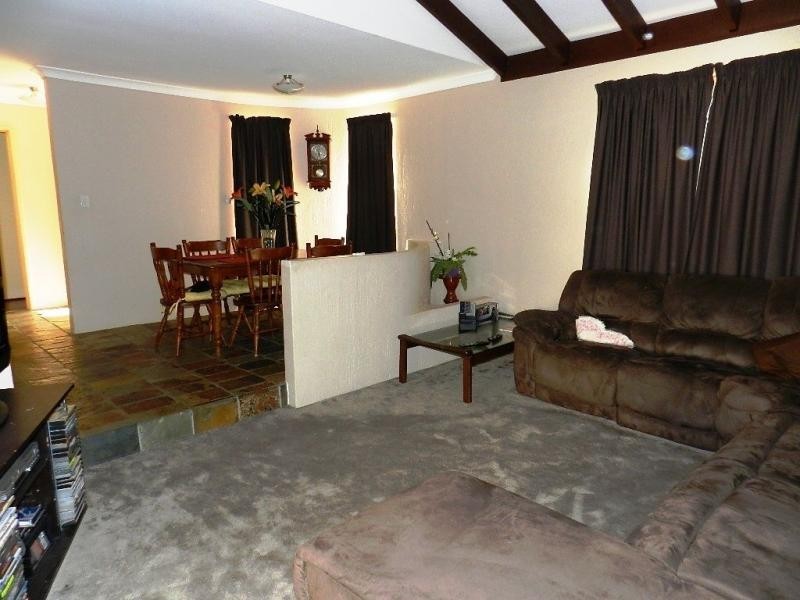 18 Sunningdale Road, Yanchep WA 6035