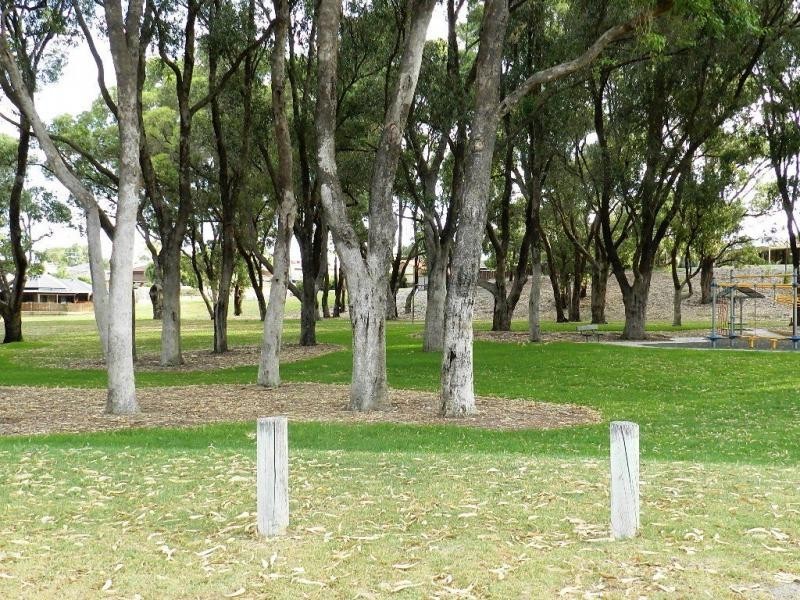 18 Sunningdale Road, Yanchep WA 6035