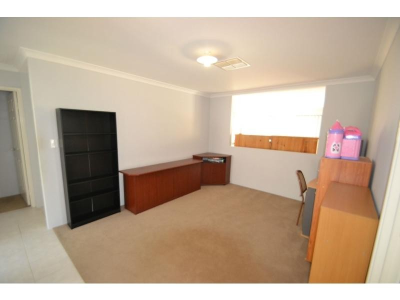 33 Cyandra Loop, Banksia Grove WA 6031