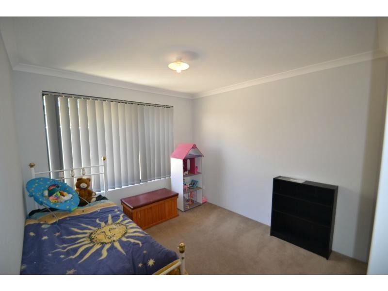 33 Cyandra Loop, Banksia Grove WA 6031