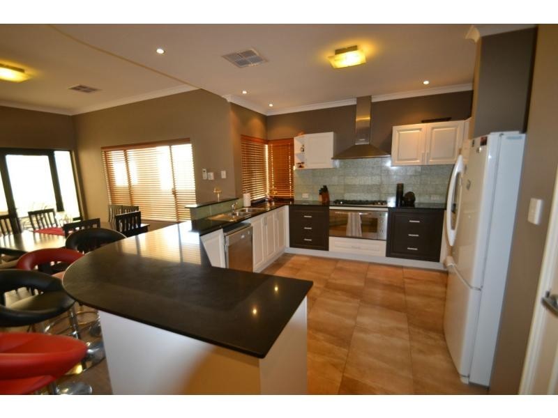 62 Galileo Avenue, Tapping WA 6065