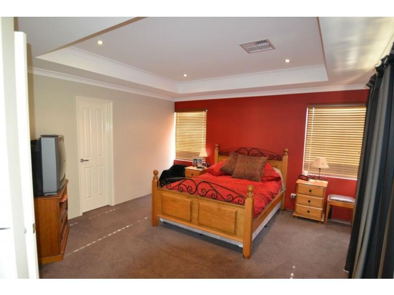 62 Galileo Avenue, Tapping WA 6065