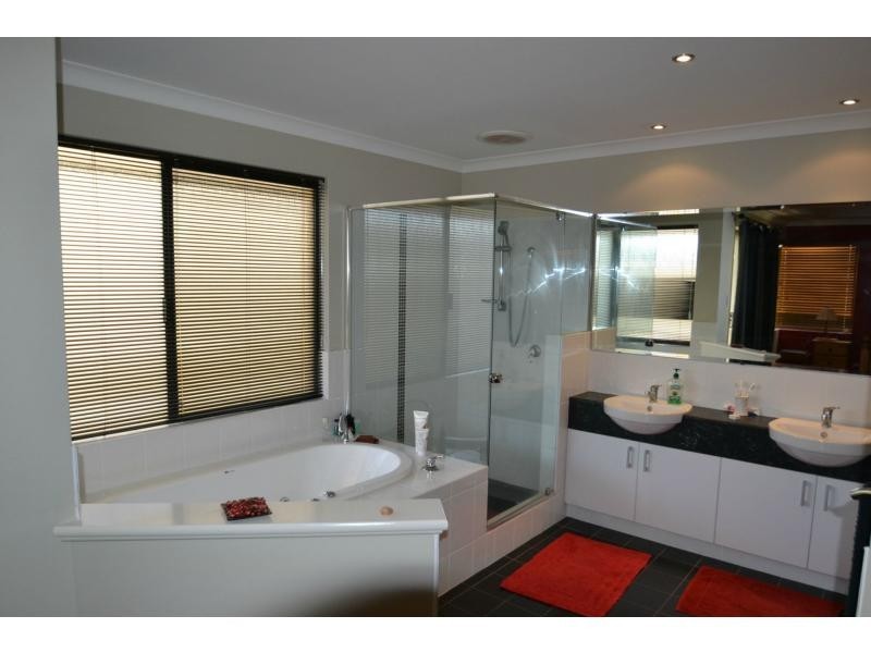 62 Galileo Avenue, Tapping WA 6065