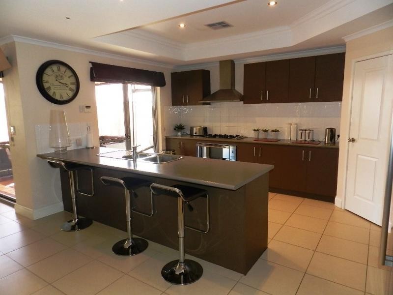 8 Hewlett Turn, Tapping WA 6065