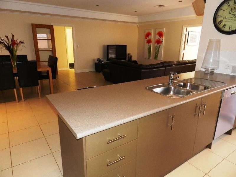 8 Hewlett Turn, Tapping WA 6065