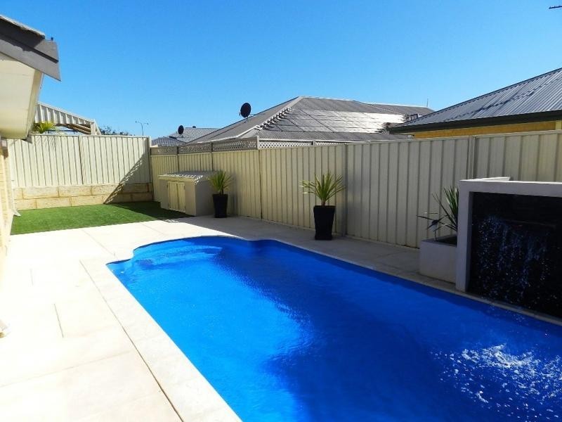 8 Hewlett Turn, Tapping WA 6065