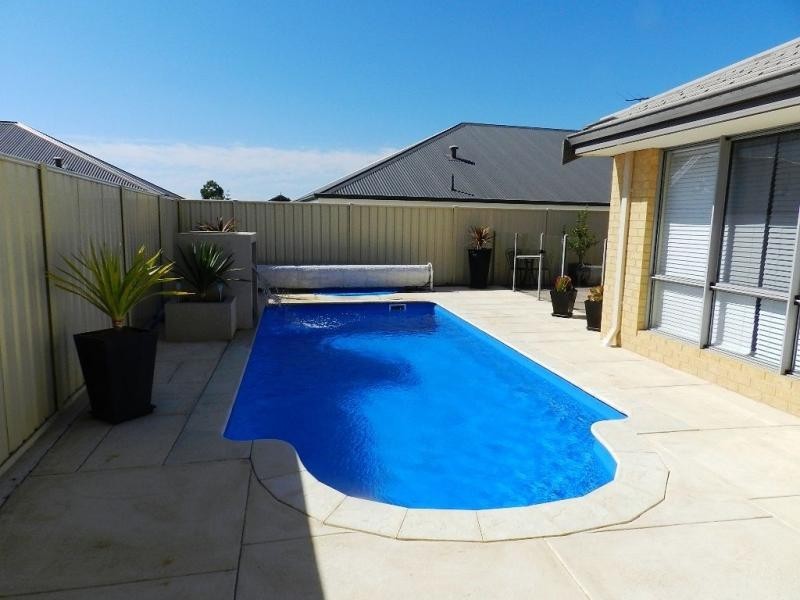 8 Hewlett Turn, Tapping WA 6065