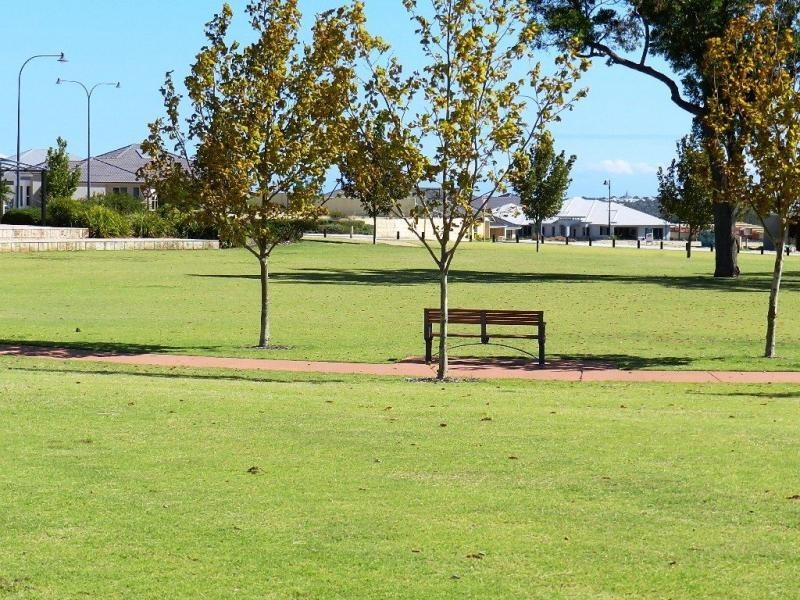 8 Hewlett Turn, Tapping WA 6065