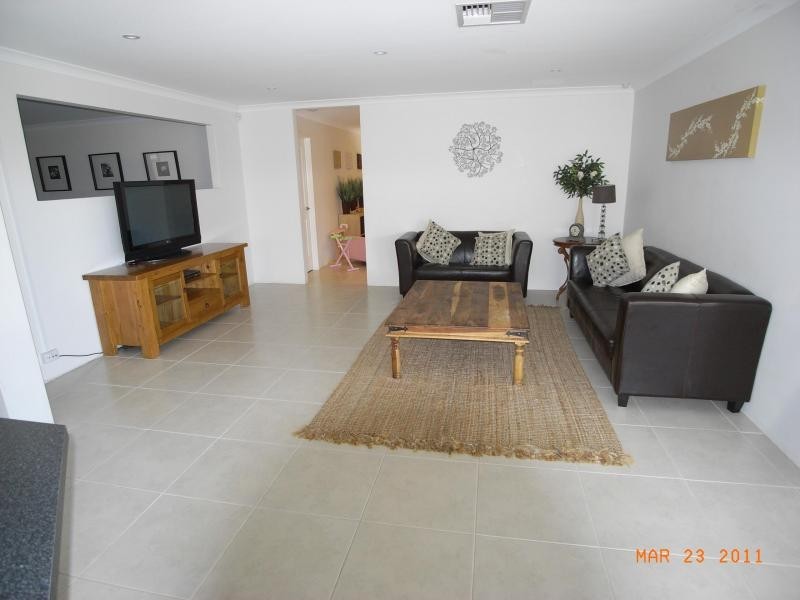 4 Agasse Way, Tapping WA 6065