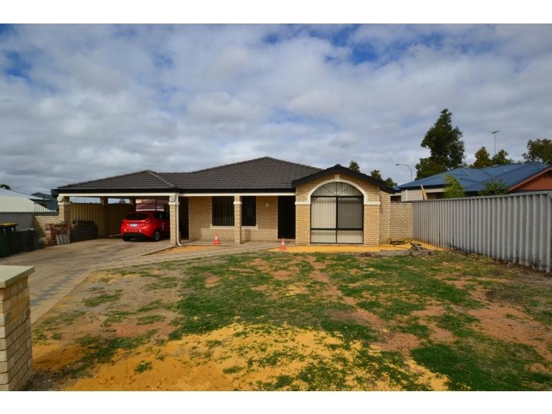 11 Retreat Green, Banksia Grove WA 6031