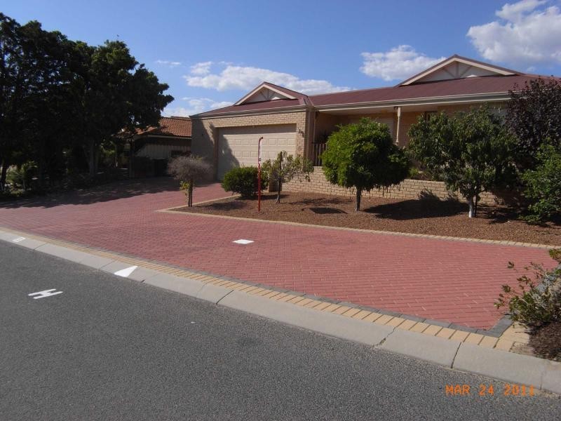 15 Greenock Gardens, Kinross WA 6028