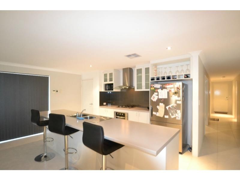 98 Hellfire Drive, Darch WA 6065