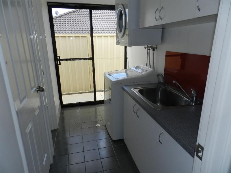 33 Collanda Circuit, Carramar WA 6031