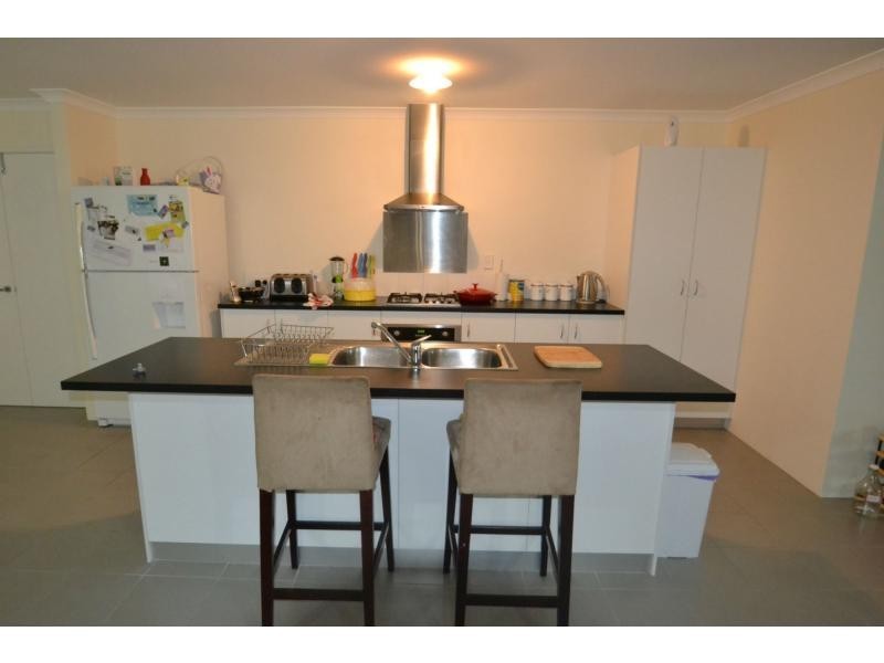 11 Kinglake Road, Yanchep WA 6035