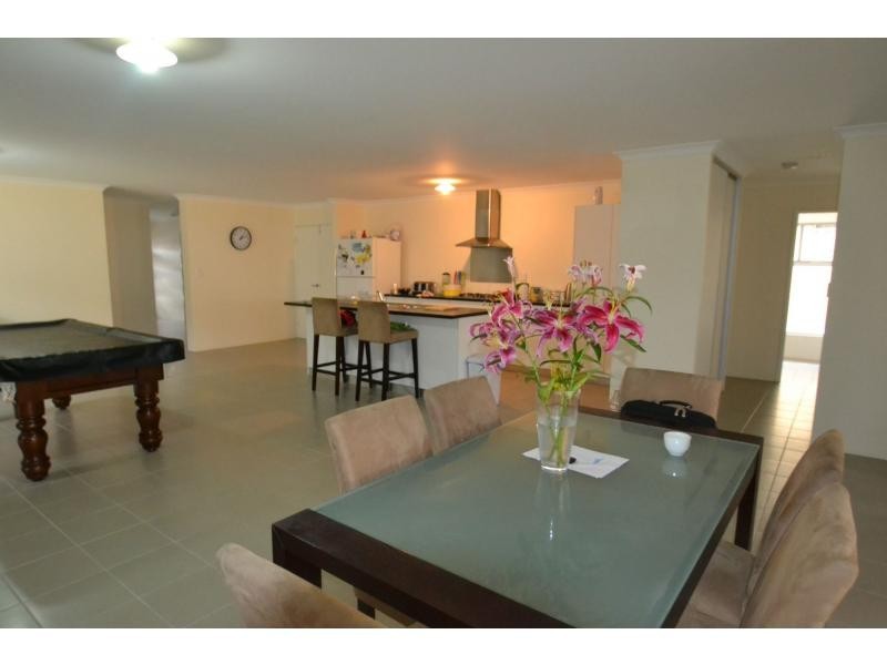 11 Kinglake Road, Yanchep WA 6035