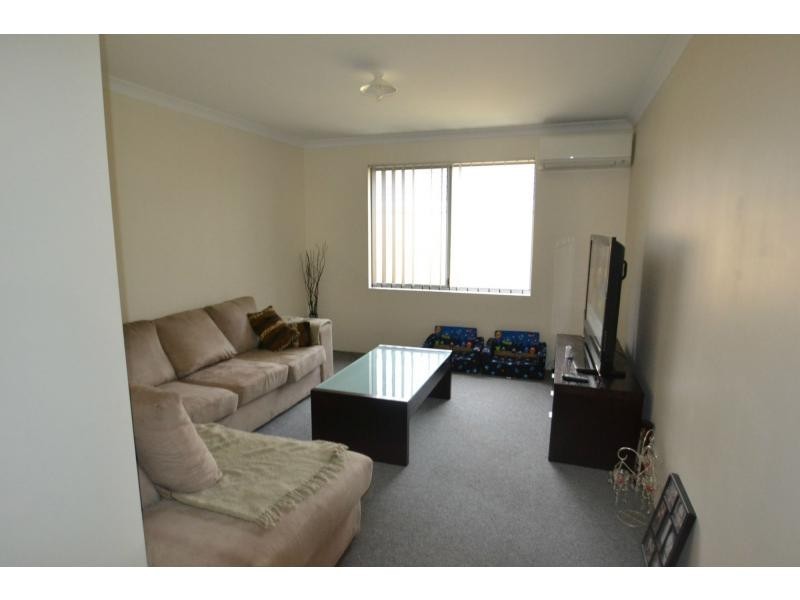 11 Kinglake Road, Yanchep WA 6035