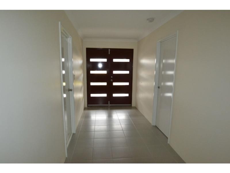 11 Kinglake Road, Yanchep WA 6035