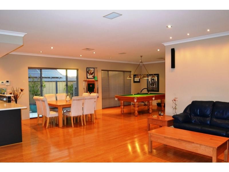 11 Pintail Pass, Tapping WA 6065