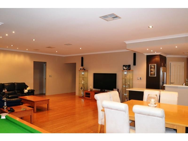 11 Pintail Pass, Tapping WA 6065