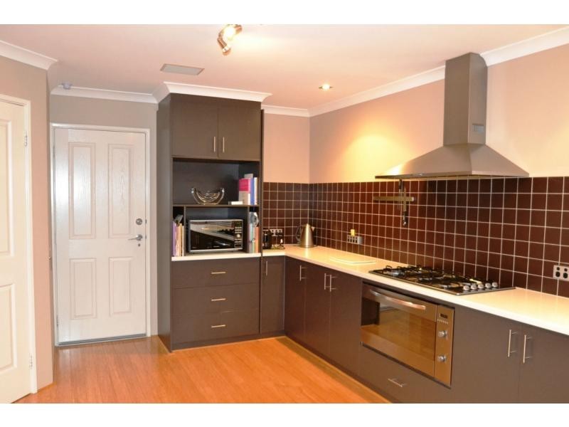 11 Pintail Pass, Tapping WA 6065