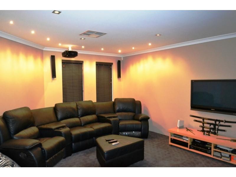 11 Pintail Pass, Tapping WA 6065