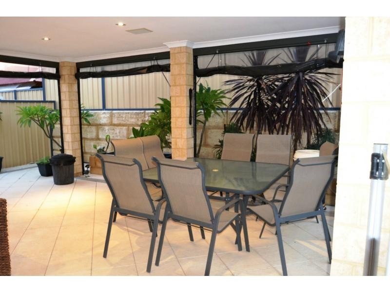 11 Pintail Pass, Tapping WA 6065