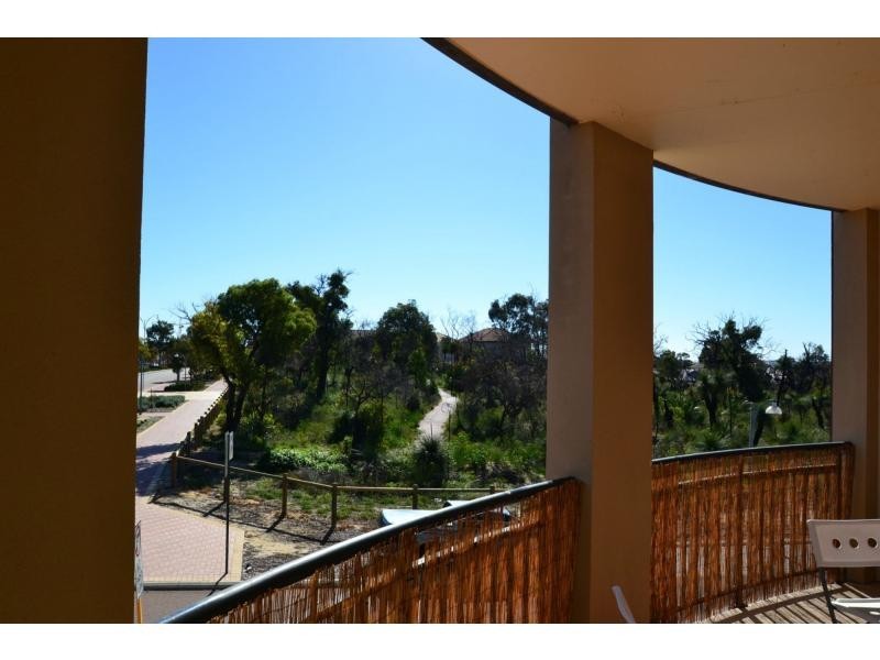 Unit 28/164 Lakeside Drive, Joondalup WA 6027