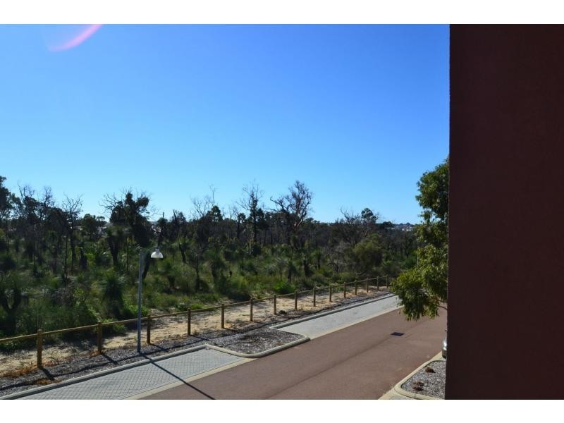 Unit 28/164 Lakeside Drive, Joondalup WA 6027