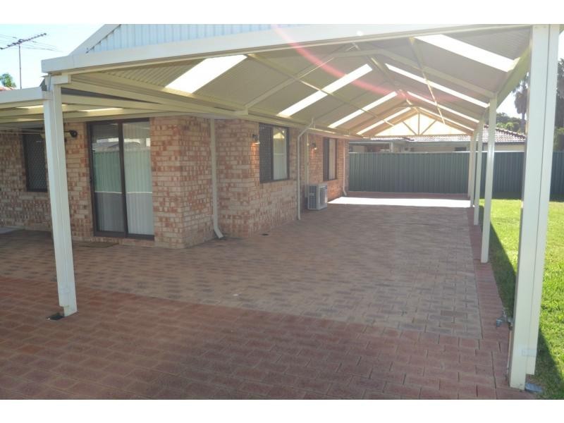 4 Woodbridge Mews, Beldon WA 6027