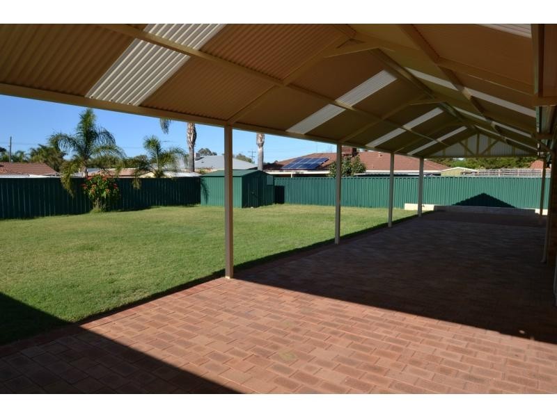 4 Woodbridge Mews, Beldon WA 6027