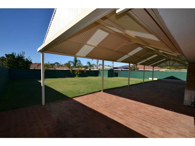 4 Woodbridge Mews, Beldon WA 6027