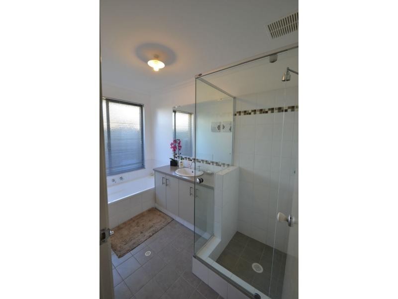 93 Da Vinci Drive, Tapping WA 6065