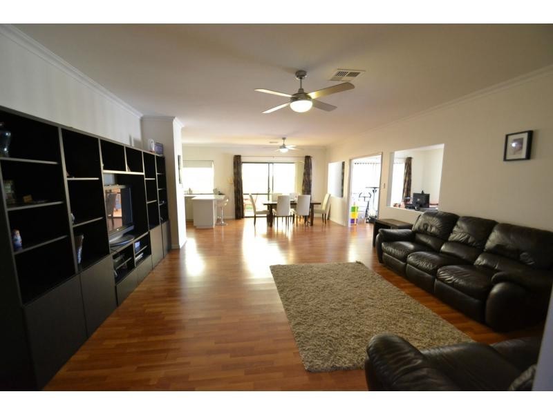 93 Da Vinci Drive, Tapping WA 6065