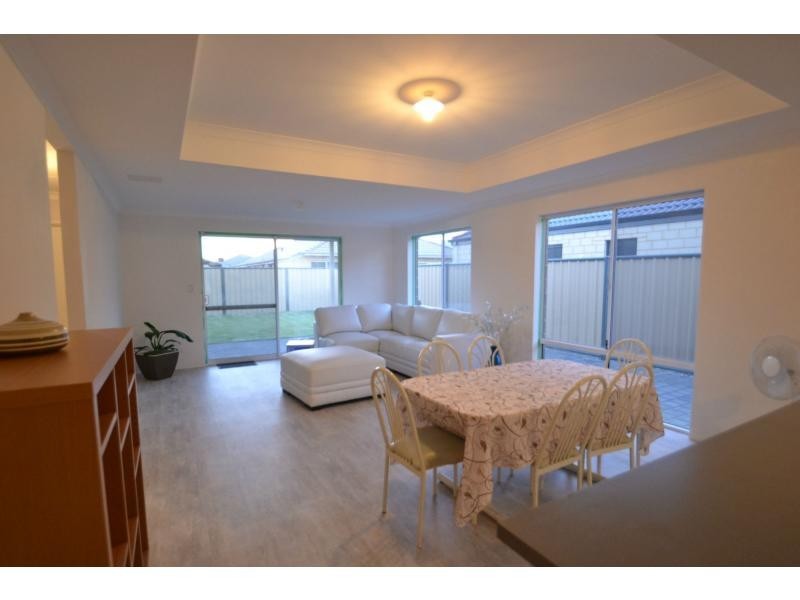 6 Finke Bend, Yanchep WA 6035