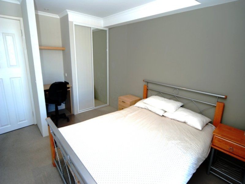 54 Lakeside Drive, Joondalup WA 6027