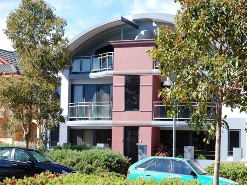 54 Lakeside Drive, Joondalup WA 6027