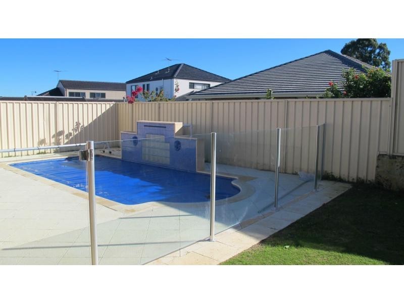 69 Brighlands Crescent, Carramar WA 6031