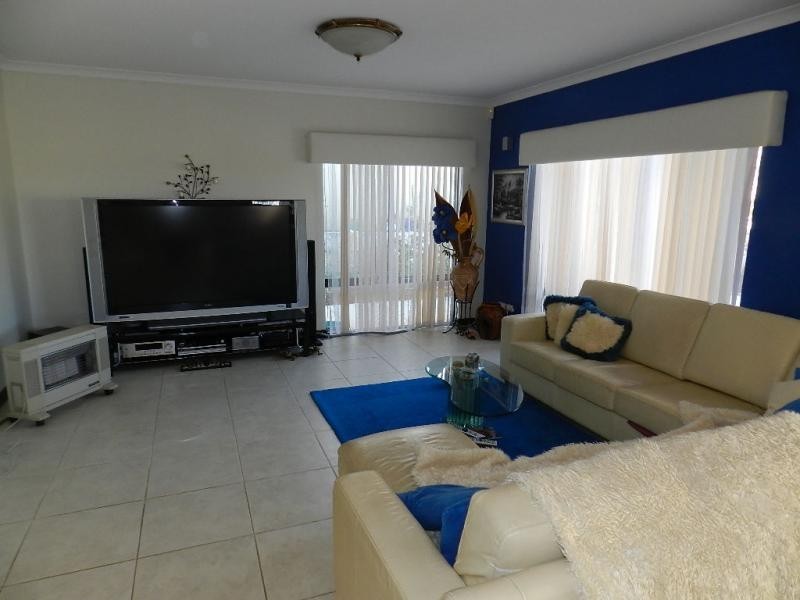 4 Seurat Loop, Ashby WA 6065