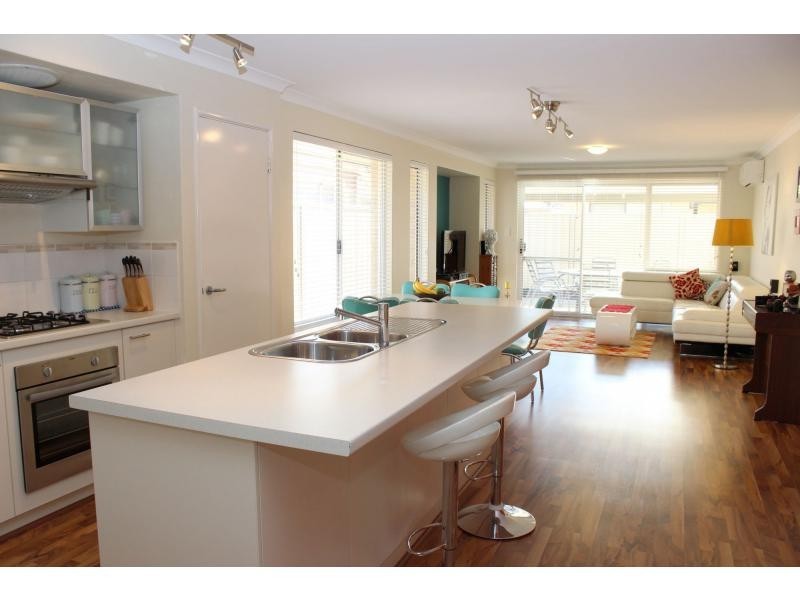 25 Dania Way, Butler WA 6036