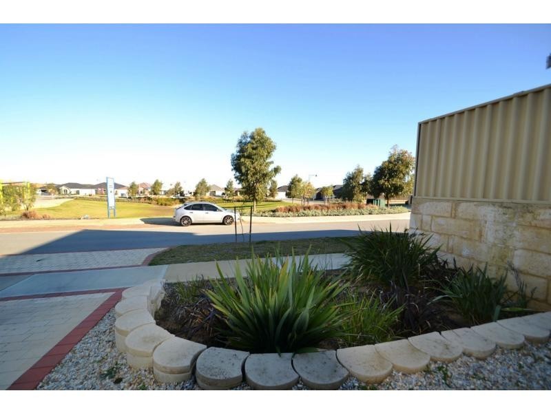 6 Mallow Link, Butler WA 6036
