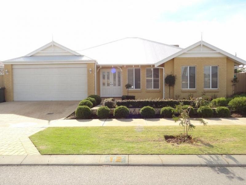 12 Ammanford Crescent, Butler WA 6036