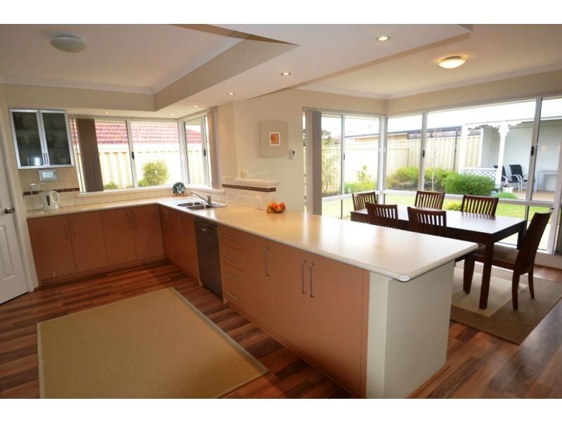 12 Ammanford Crescent, Butler WA 6036