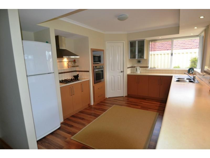 12 Ammanford Crescent, Butler WA 6036