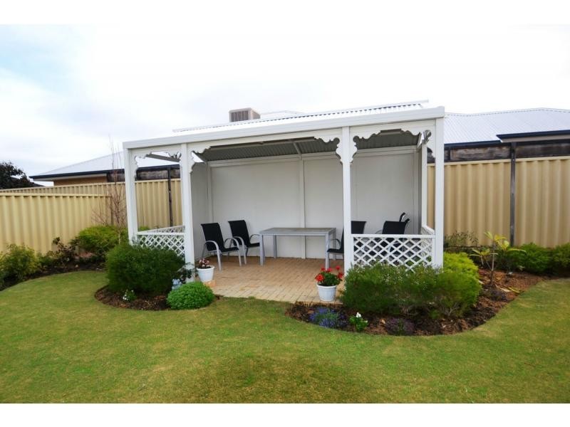 12 Ammanford Crescent, Butler WA 6036