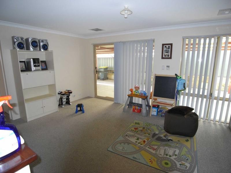 5 Nambucca Road, Merriwa WA 6030